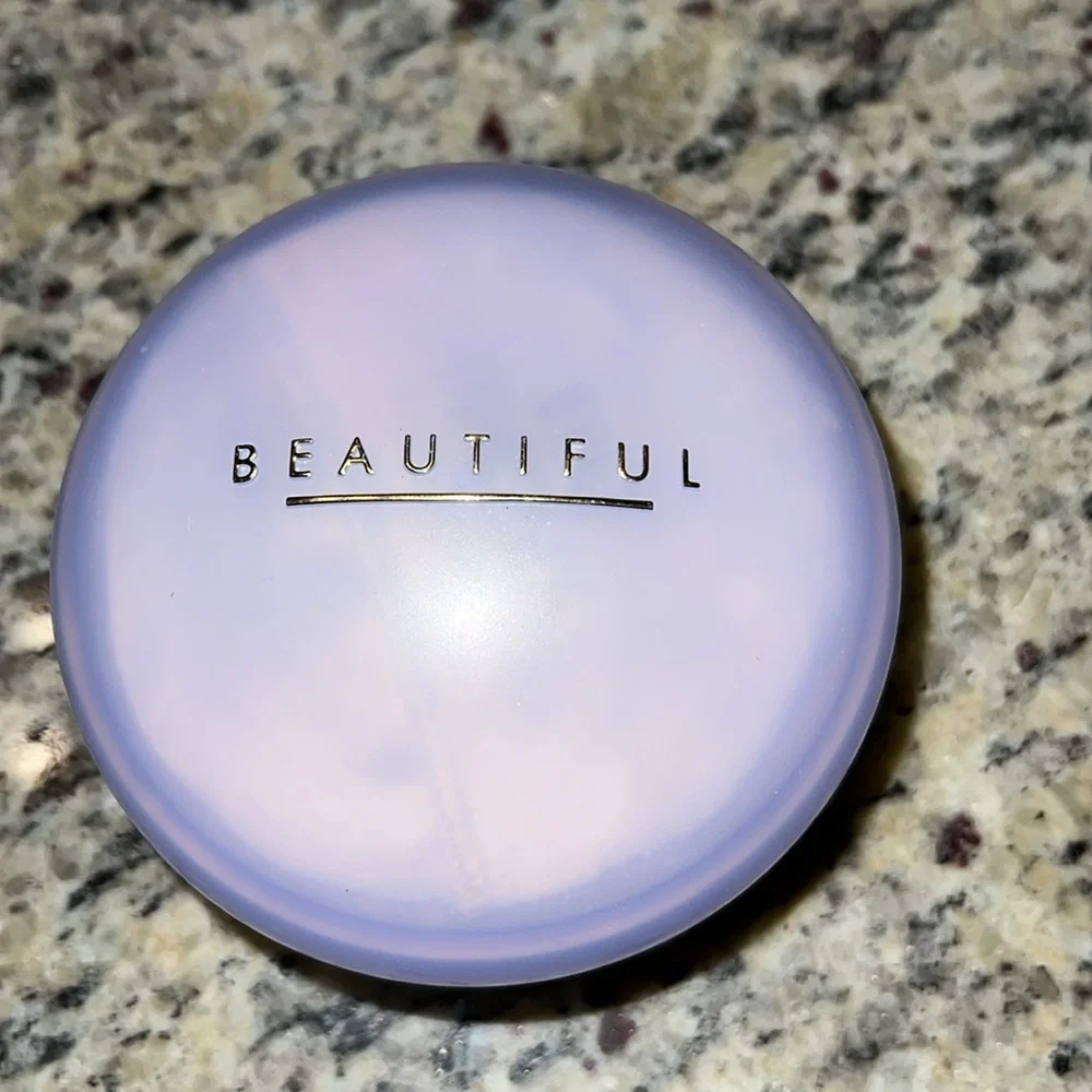 Beautiful Estée Lauder Powder Perfume - Picture 1 of 6